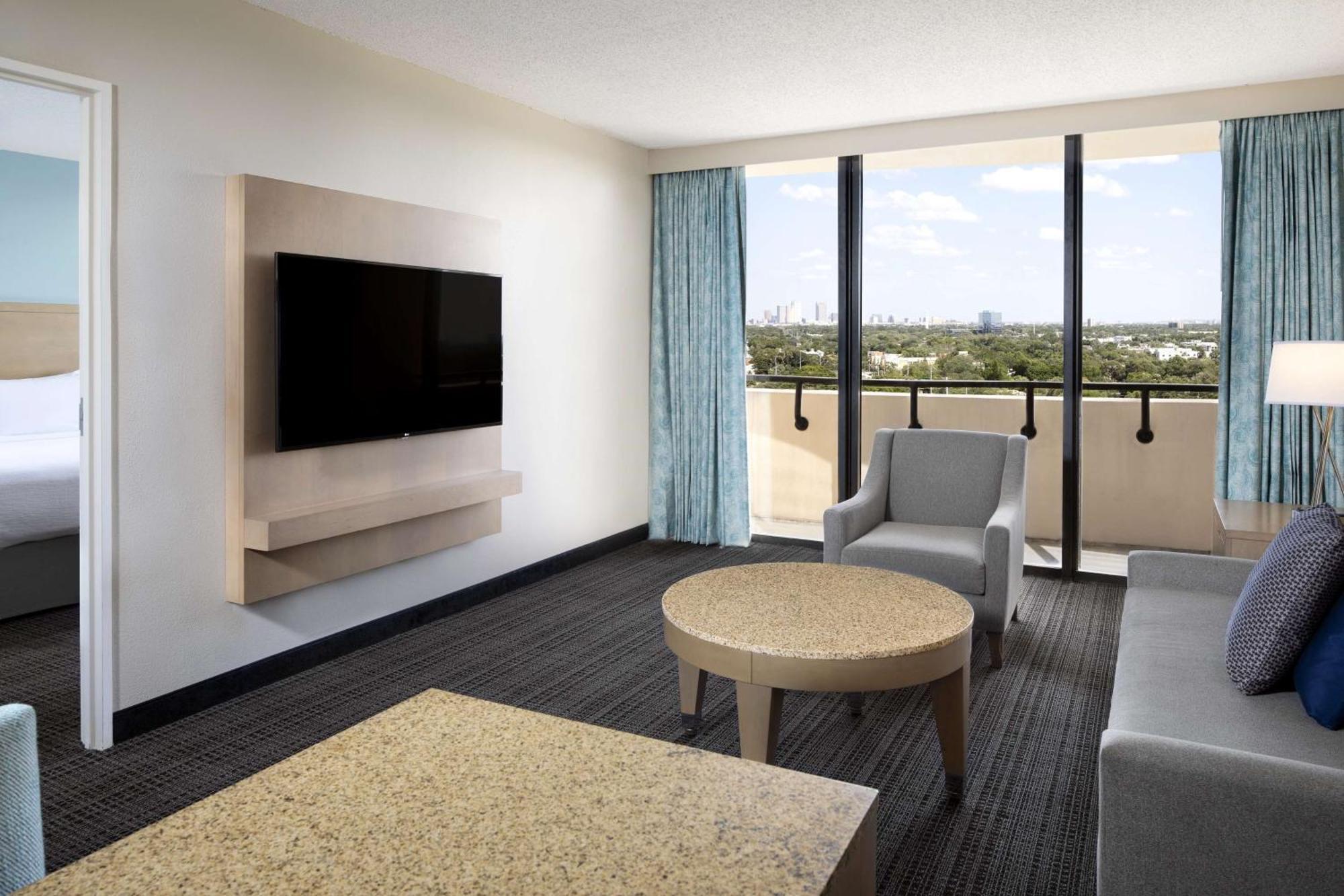 Embassy Suites By Hilton Tampa Airport Westshore Exterior photo